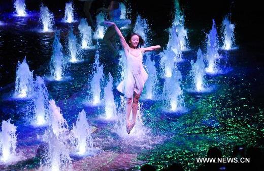 Video Of The Week - Housing Of Dancing Water Debuts in Macau