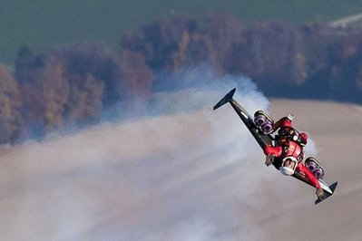 Video Of The Week - Jetman Rossy's Latest Stunt