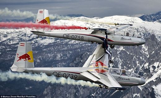 Video Of The Week - Red Bull's Amazing Skydive Team