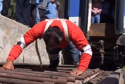 Video Of The Week - Syrian Strongman Pulls Train With Muscle Power